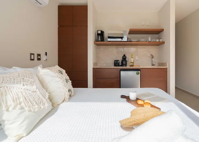 Apartment Phimai & Infinity Pool, Fast Wifi, Nespresso & Netflix *