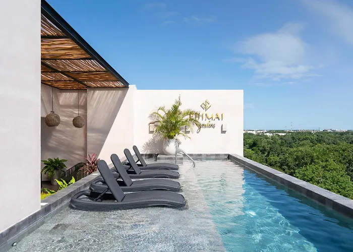 Phimai & Infinity Pool, Fast Wifi, Nespresso & Netflix